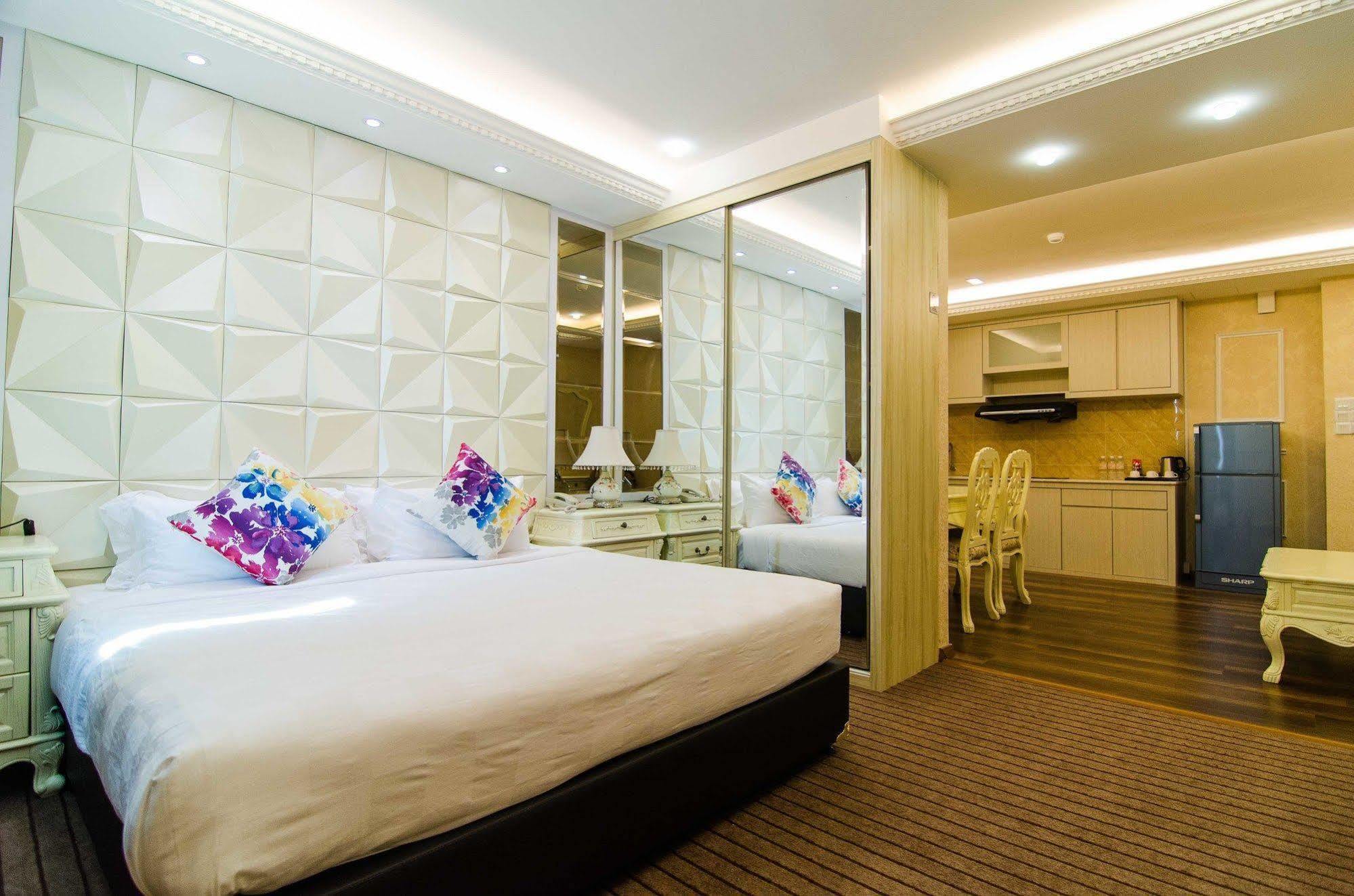 Mornington Hotel Sitiawan Exterior photo